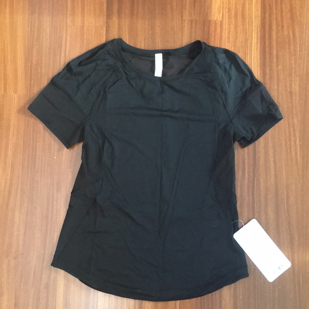 Lululemon Home stretch short sleeve shirt